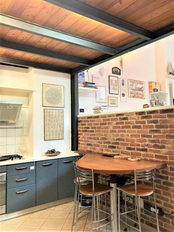 Open Space Con Soppalco, Zona Marche Appartement